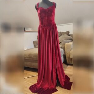 NWT Red Velvet Lace Up Back Maxi Dress Gown with Slit Whimsigoth Corset Size 8 M